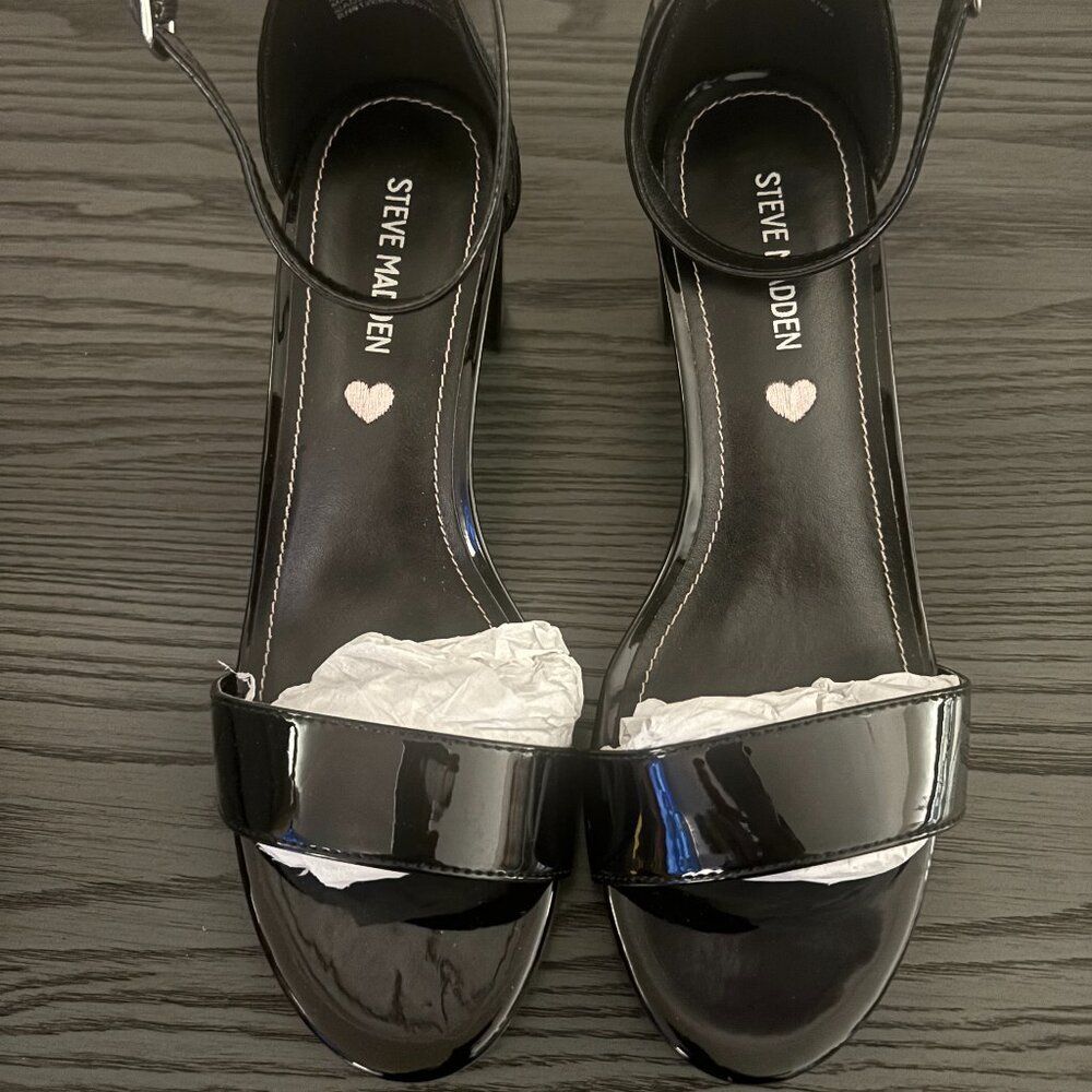 NEW! Steve Madden Girls Shoes Carrson Heeled Sandal, Black Patent, 5 - 1164